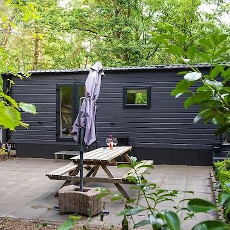 Prachtig Chalet In De Bossen Nunspeet Exteriör bild