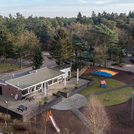 Prachtig Chalet In De Bossen Nunspeet Exteriör bild