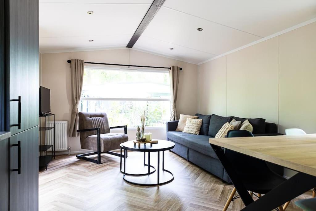 Prachtig Chalet In De Bossen Nunspeet Exteriör bild